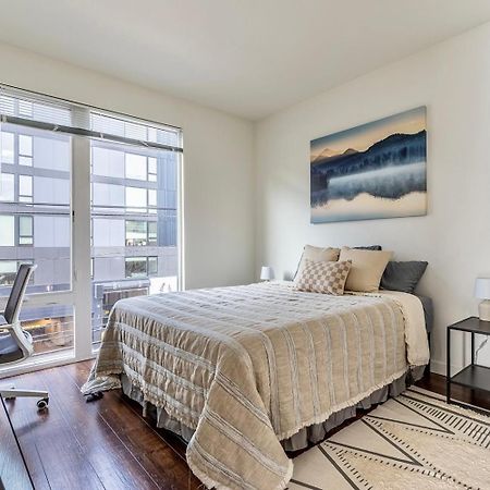 Close Downtown Modern Apartment - Pet Friendly, Wifi, Rooftop Views Seattle Esterno foto